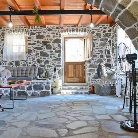 بيت للعطل Volcano View Nisyros *
